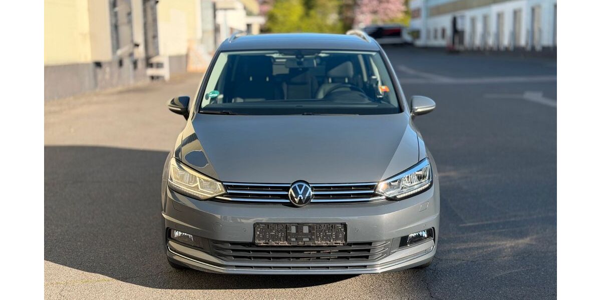 VW Touran 70.250 km 26.999 &euro; Hamburg 22149