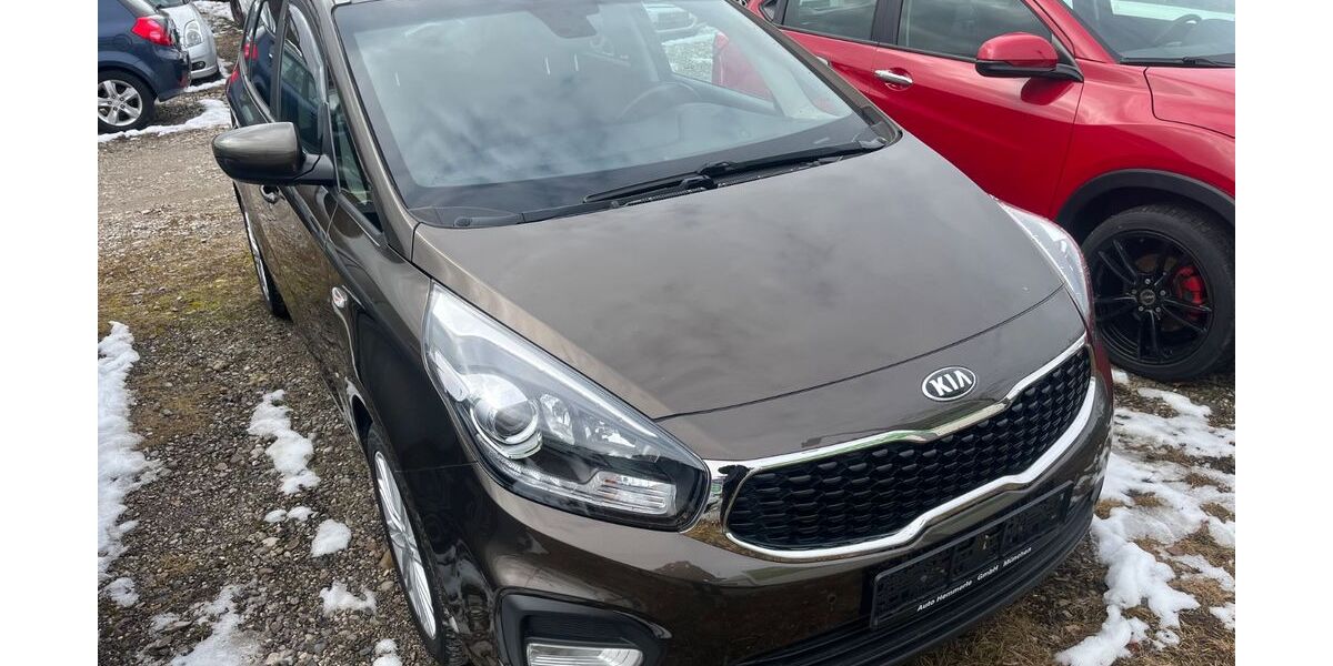 Kia Carens 61.000 km 11.999 &euro; München 81737