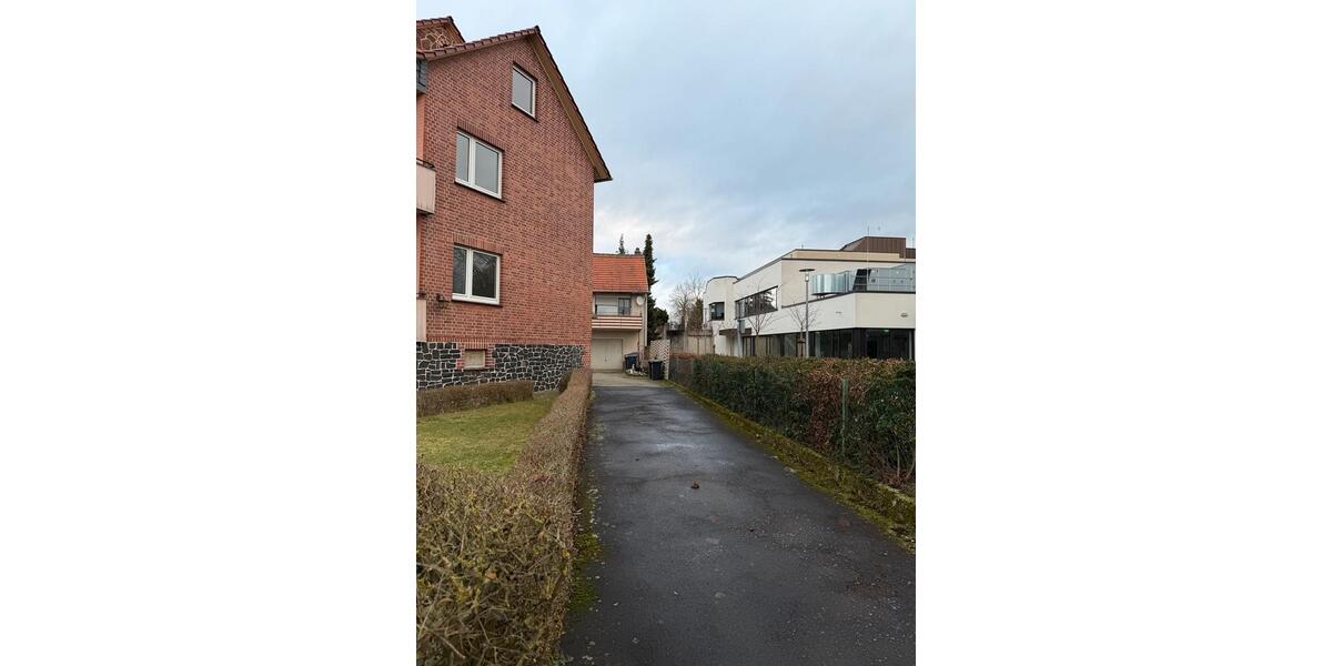 Einfamilienhaus zu Vermieten in Felsberg 5 zimmer