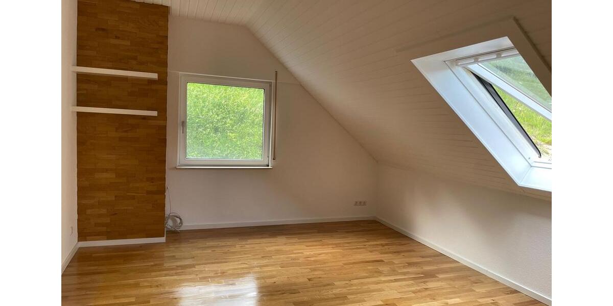 Dachgeschoßwohnung Idstein - 2 Zimmer, 43 m&sup2;, 625&euro; | Angebot:26566706