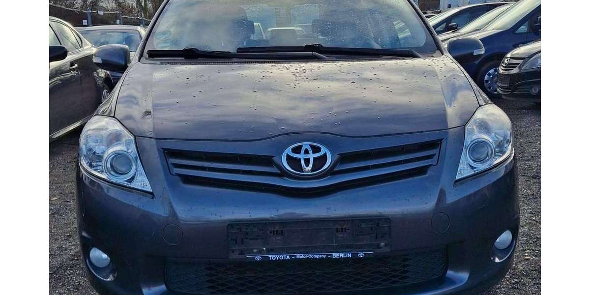 Toyota Auris 192.000 km 5.450 &euro; Berlin 13597