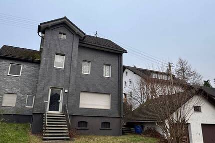 Haus Kirchhundem Welschen Ennest - 5 Zimmer, 172 m&sup2;, 159.000&euro; | Angebot:25734606