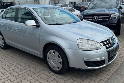 VW Jetta 98.000 km 6.999 € Worms 67547