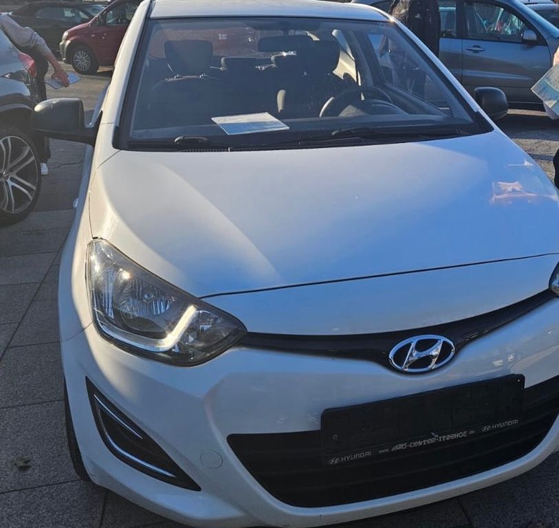 Hyundai i20 86.000 km 4.600 € Glückstadt 25348