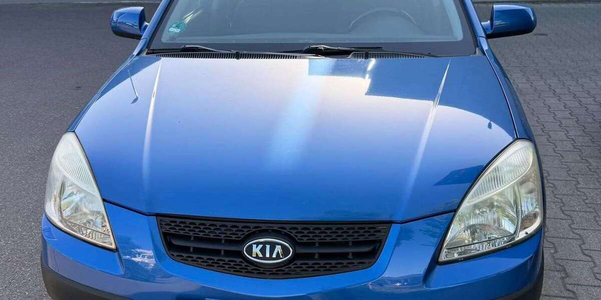 Kia Rio 63.000 km 2.890 &euro; Stuttgart 70439