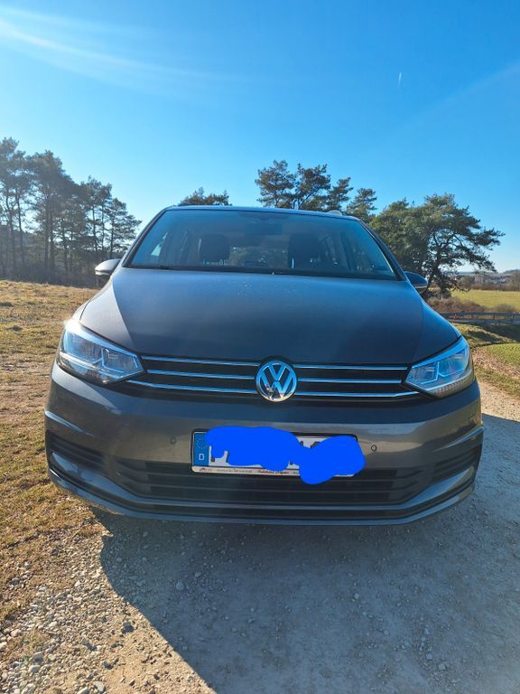 VW Touran 178.000 km 15.200 € Breitenbrunn 92363