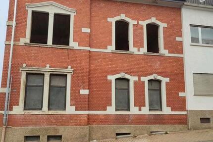 Haus zu Verkaufen 66126 Altenkessel 15 zimmer