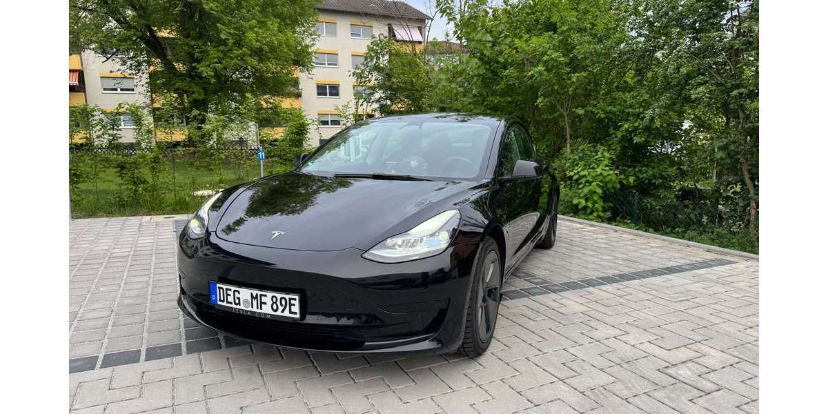 Tesla Model 3 88.813 km 24.500 &euro; Metten, M 94526