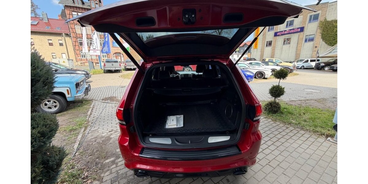 Jeep Grand Cherokee SRT 6,4 HEMI VOLLAUSSTATTUNG GRAIL 86.000 km 28.999 &euro; Rudolstadt 07407