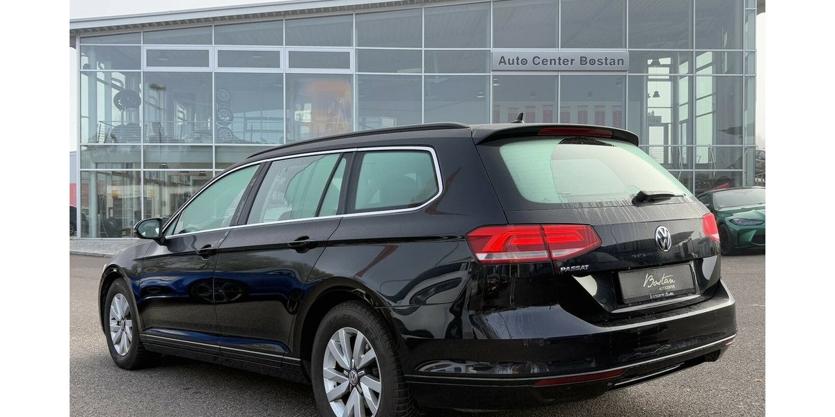 VW Passat 1.4 TSI PANORAMA/KAMERA/NAVI/DSG/MASSAGE 96.303 km 16.900 &euro; Villingen-Schwenningen 78054