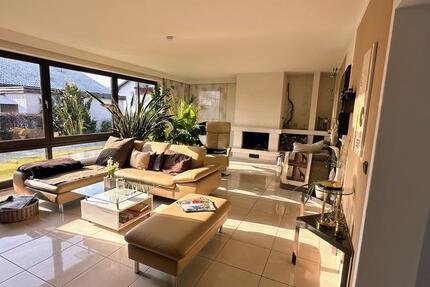 Helles, großzügig geschnittenes Einfamilienhaus zum Wohlfühlen! 6.5 zimmer