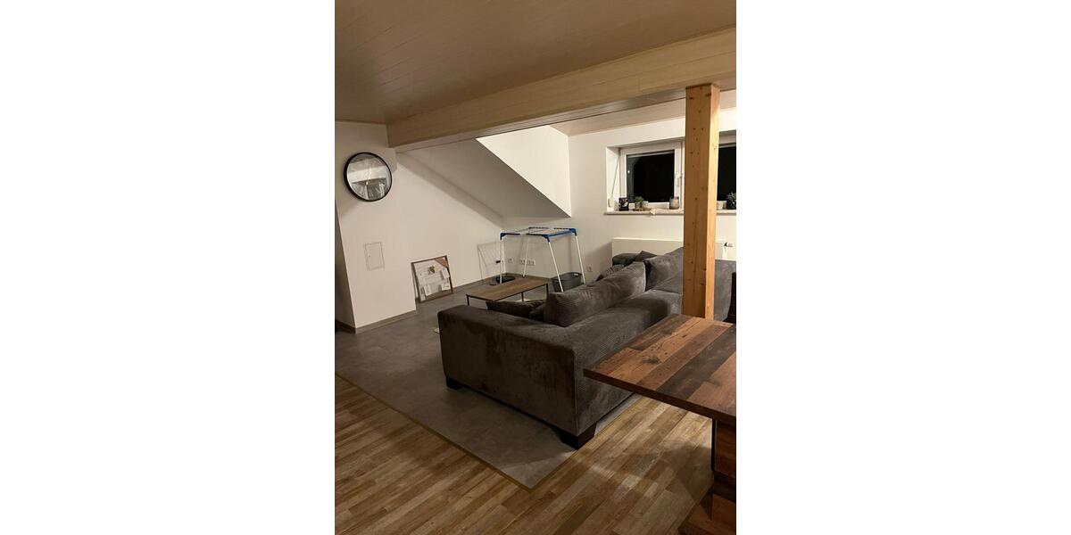 Dachgeschoßwohnung Rimbach - 3 Zimmer, 145 m&sup2;, 990&euro; | Angebot:25309055