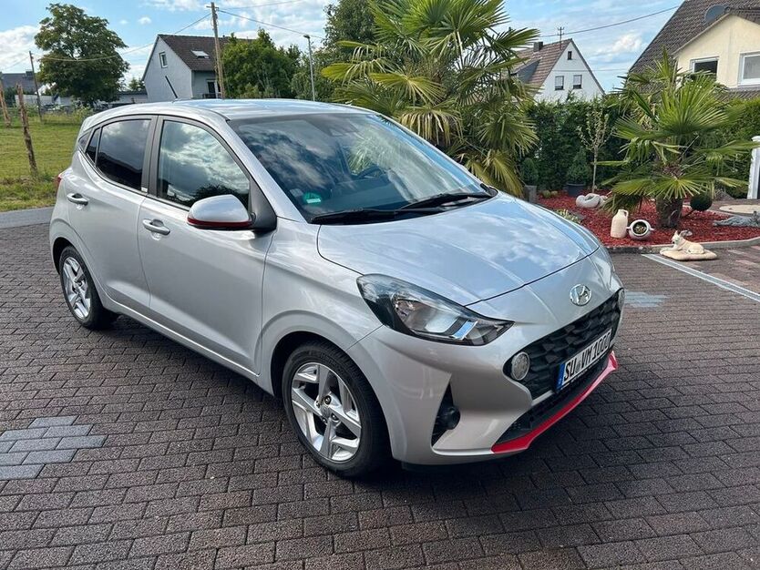 i10