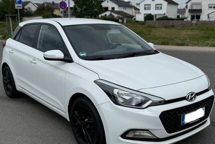 Hyundai i20 106.000 km 5.999 &euro; Nauheim (bei Groß-Gerau) 64569
