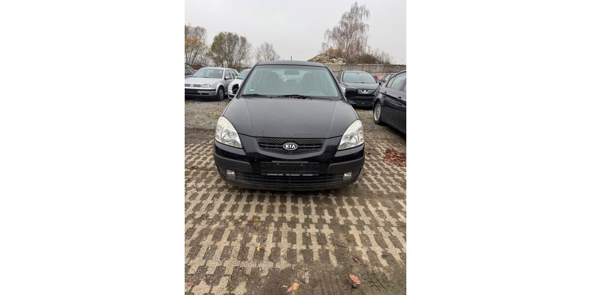 Kia Rio 164.000 km 1.650 &euro; Ergoldsbach 84061