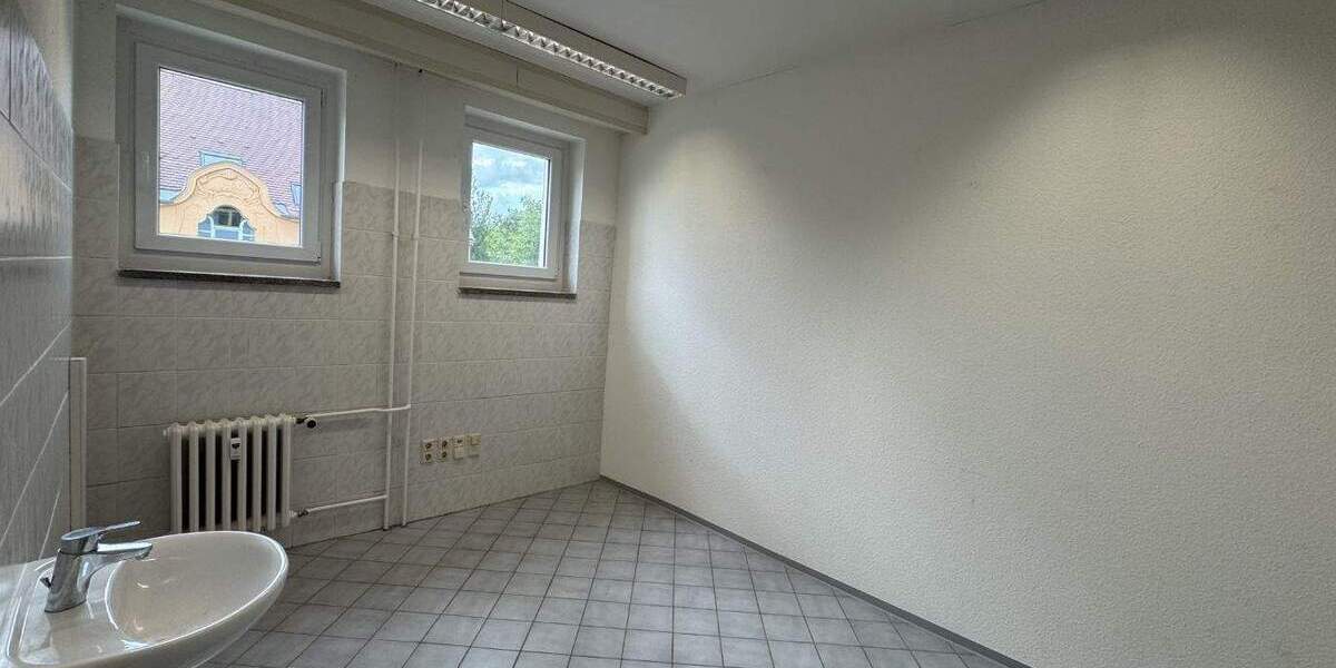 Gewerbeobjekt Zwickau Pölbitz - 254&euro; | Angebot:25095596