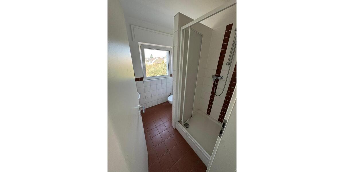 Etagenwohnung Sankt Augustin - 5 Zimmer, 132 m&sup2;, 2.000&euro; | Angebot:25803933