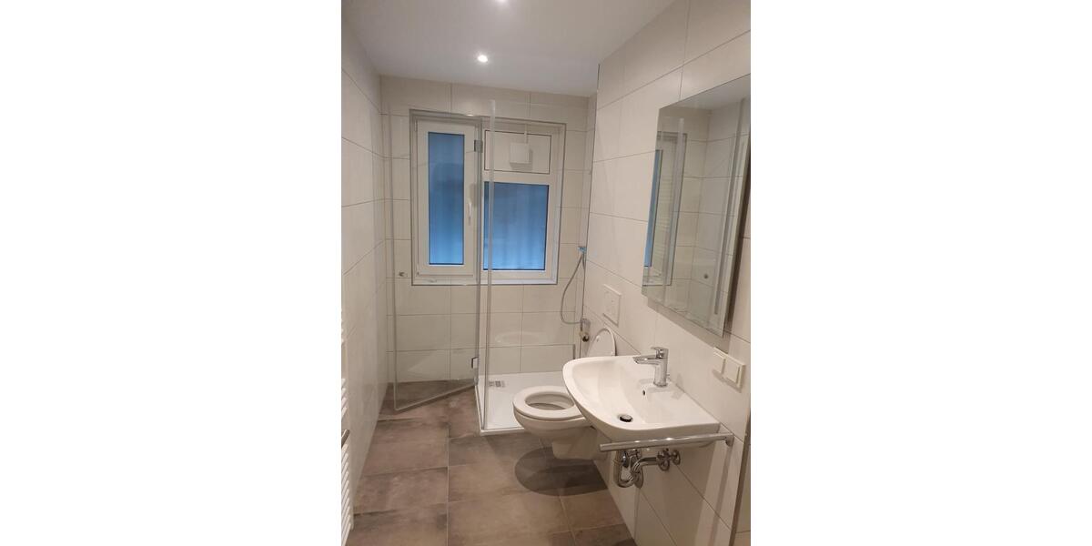 3-Zimmer-Neues_Bad_ Kochküche - Zentrale Lage 3 zimmer