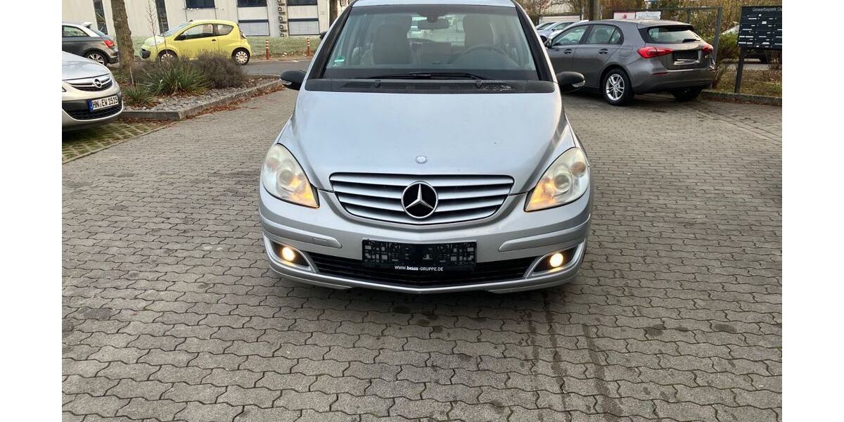 Mercedes-Benz B 180 273.512 km 1.980 € Oedheim 74229