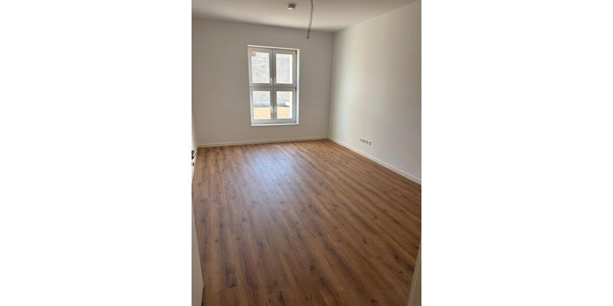 Erdgeschoßwohnung Bad Saarow - 4 Zimmer, 143 m&sup2;, 1.612&euro; | Angebot:25881455