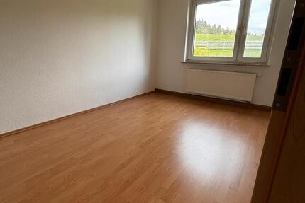 Wohnung Neuhaus am Rennweg - 4 Zimmer, 65 m&sup2;, 400&euro; | Angebot:22912970
