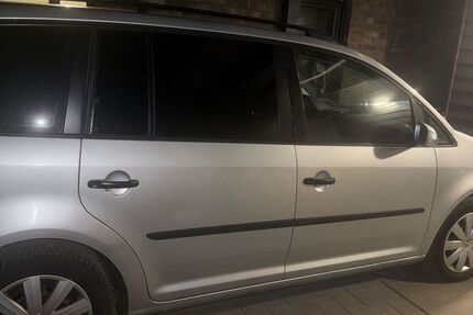 VW Touran 306.000 km 2.000 &euro; Selsingen 27446