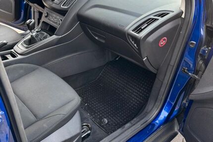 Ford Focus 220.000 km 6.000 &euro; Felde 24242