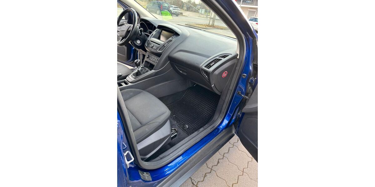 Ford Focus 220.000 km 6.000 &euro; Felde 24242
