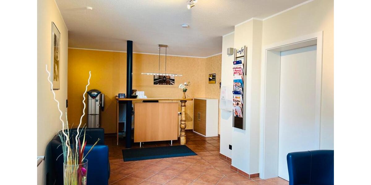 Vielseitige Praxisfläche in ruhiger Altstadtlage – Therapie, Beratung, Büro zimmer