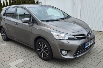 Toyota Verso 100.475 km 15.000 &euro; Mönchweiler 78087