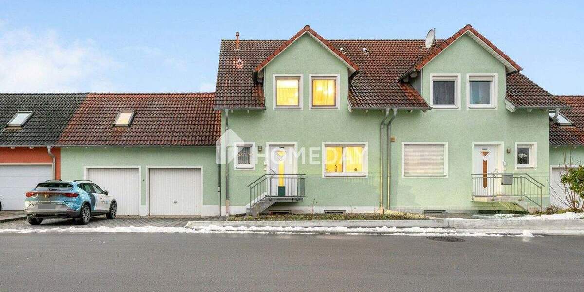 Attraktive Doppelhaushälfte in Teublitz: Sauna, Einbauküche, große Terrasse & Doppelgarage 6 zimmer