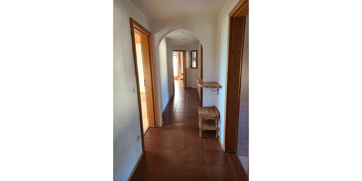 3-Zimmerwohnung im 1.OG mit 2 Balkonen EBK und Kachelofen 3 zimmer