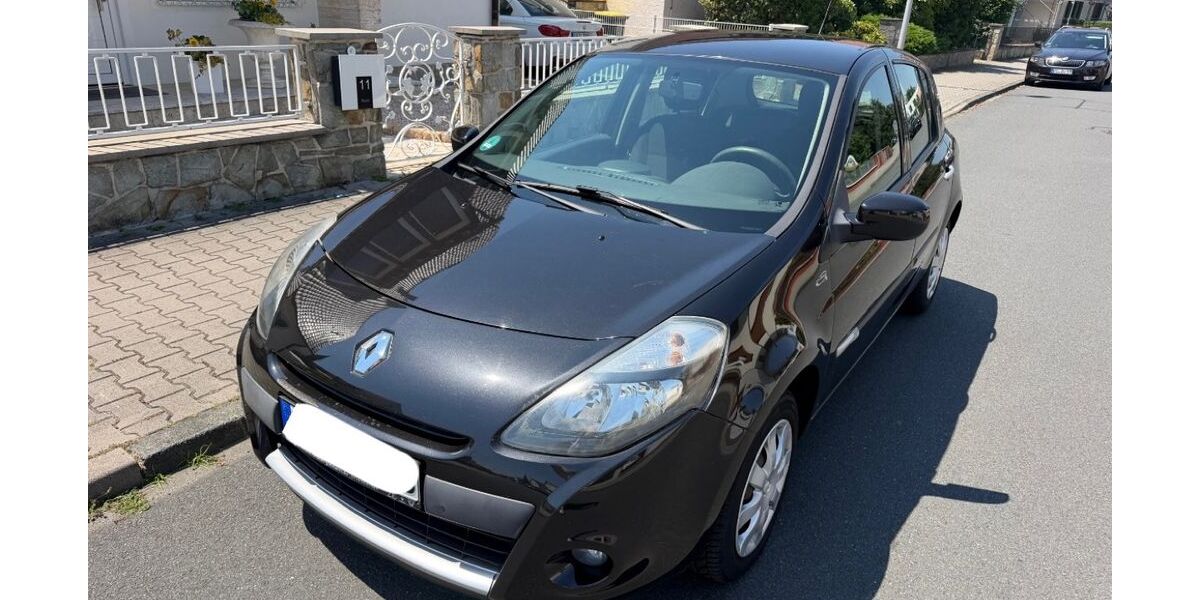 Renault Clio 114.500 km 3.599 &euro; Königstädten 65428