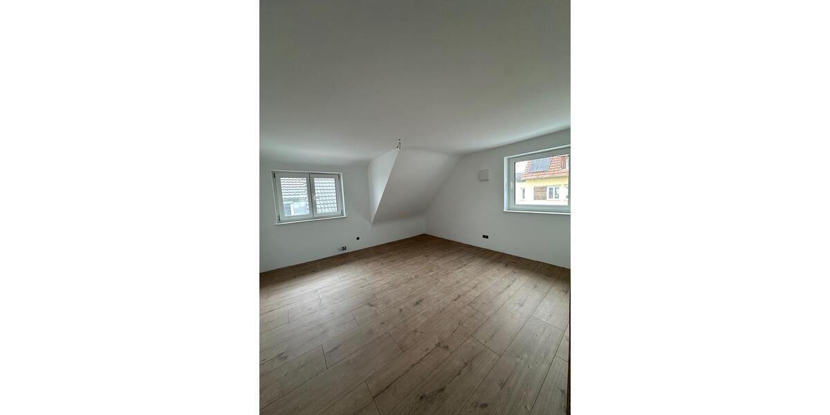 Etagenwohnung Filderstadt - 3.5 Zimmer, 92 m&sup2;, 1.500&euro; | Angebot:26399957