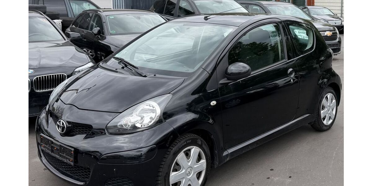 Toyota Aygo (X) 130.000 km 2.499 &euro; Frankfurt am Main 60486
