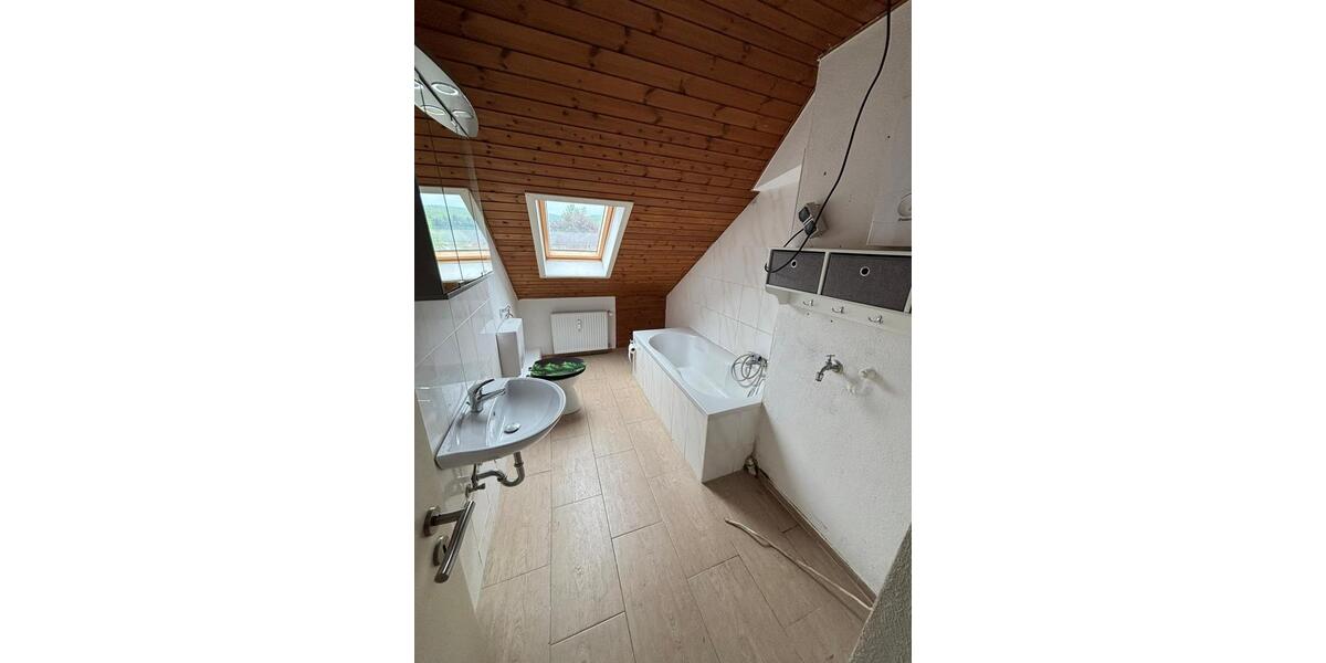 Dachgeschoßwohnung Idar-Oberstein Oberstein - 3 Zimmer, 64 m&sup2;, 420&euro; | Angebot:26478448