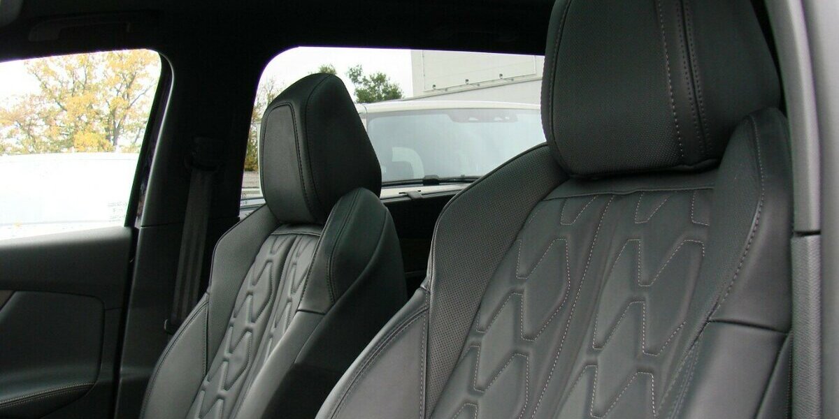 Peugeot 5008 1.2 PureTech 130, GT-Line Leder ACC Navi Pano 30.873 km 29.980 € Falkensee 14612