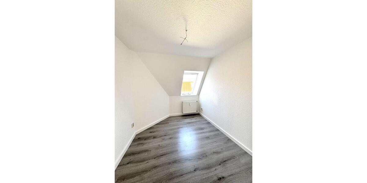 Dachgeschoßwohnung Magdeburg Brückfeld - 3 Zimmer, 74 m&sup2;, 729&euro; | Angebot:25376540