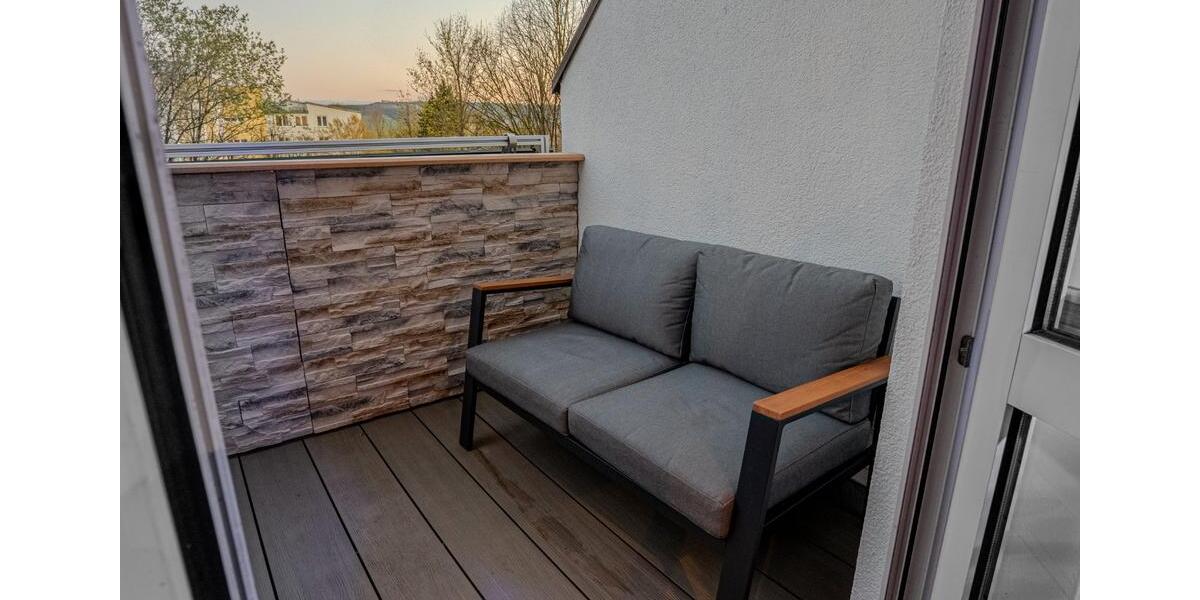 Dachgeschoßwohnung Brackenheim - 3 Zimmer, 80 m&sup2;, 320.000&euro; | Angebot:26241457