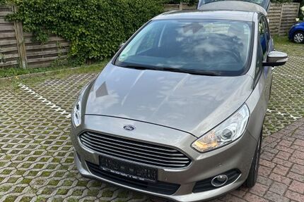 Ford S-Max 155.000 km 12.299 € Horst 25358