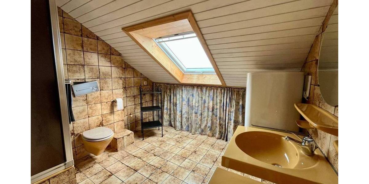 Doppelhaushälfte Künzelsau Kocherstetten - 7 Zimmer, 200 m&sup2;, 290.000&euro; | Angebot:25701390