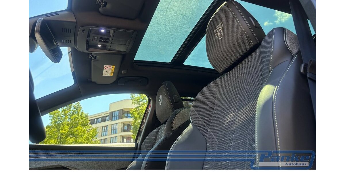 Peugeot 5008 Hybrid 136 GT 7 Sitzer Panorama 22.659 km 31.990 &euro; Berlin 13187