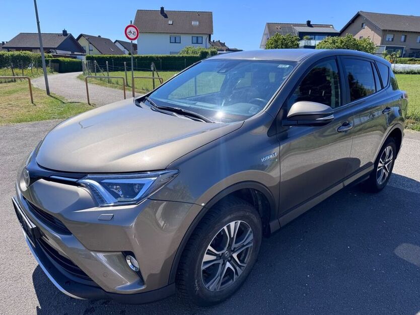 RAV 4