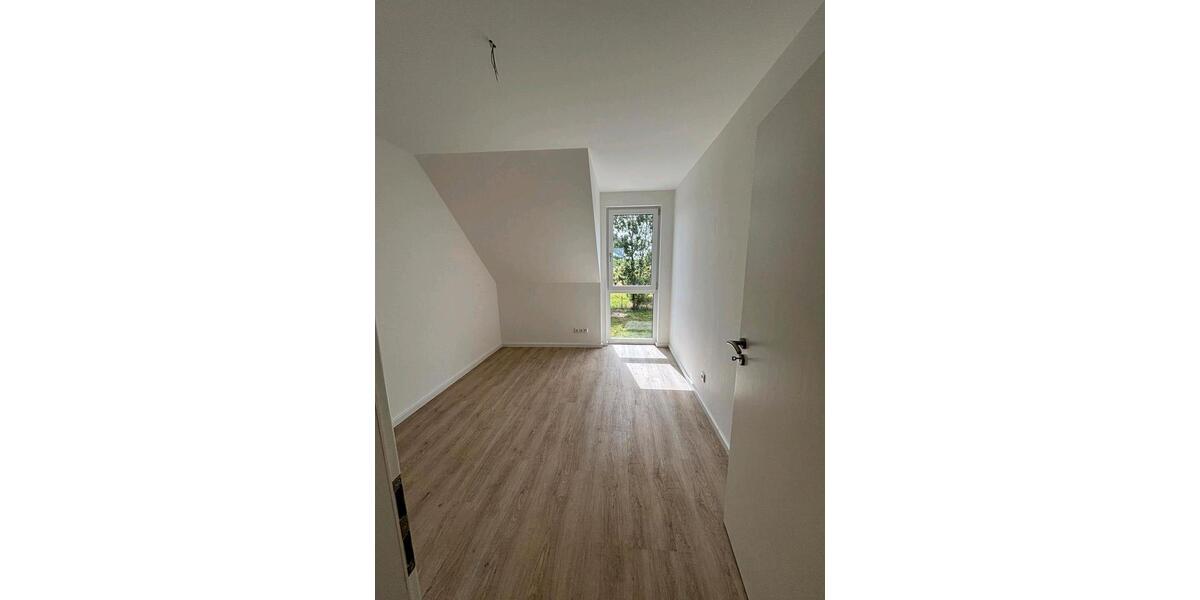 Doppelhaushälfte Laage - 5 Zimmer, 145 m&sup2;, 1.250&euro; | Angebot:25127636
