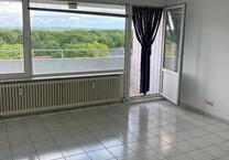 Gepflegte + helle 2-Zimmerwohnung mit großem Balkon