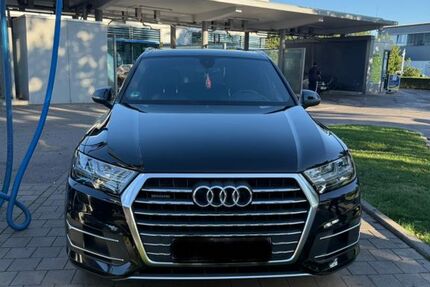 Audi Q7 122.858 km 33.400 &euro; München 81735