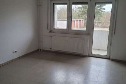 Wohnung zum Mieten in Saarlouis 230 € 27.3 m² 1 zimmer