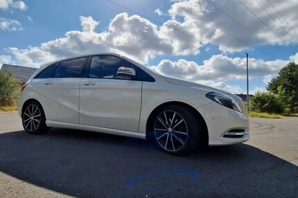 Mercedes B 200