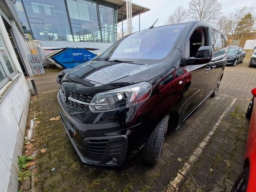 Zafira Life