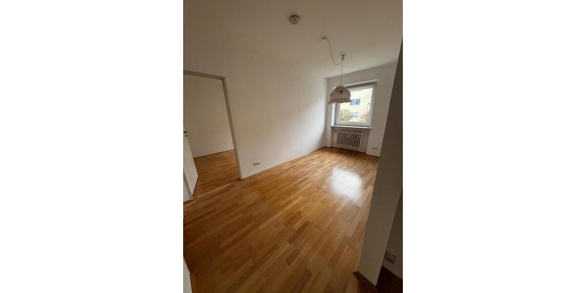 Hochparterre Grafing bei München - 3.5 Zimmer, 84 m&sup2;, 1.270&euro; | Angebot:25987706